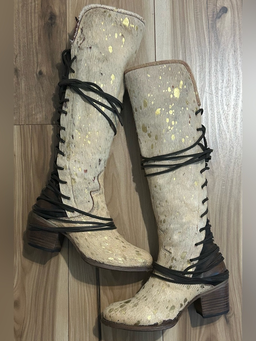 RARE Freebird Coal Calf Hide Light Cream with Gold Spots Lace-Up Leather Boot 9 - Picture 3 of 16